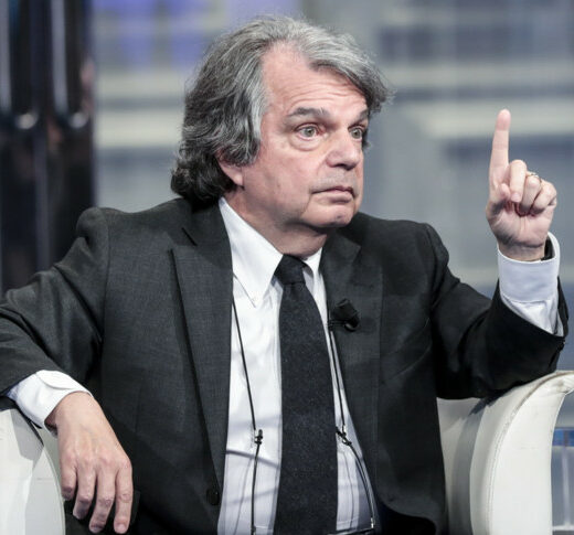 Cancelliamo per sempre la legge Brunetta “antifannulloni”: i dipendenti pubblici non lo sono