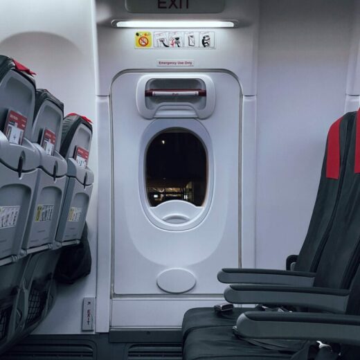 Basta isolare al finestrino i passeggeri con mobilità nulla: sicurezza e dignità per i WCHC