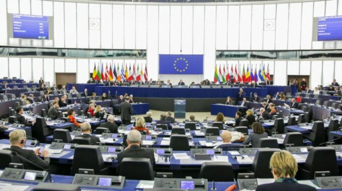 Dal caso Baud ad Albanese: il Parlamento Ue agisca contro le sanzioni a persone per le loro opinioni