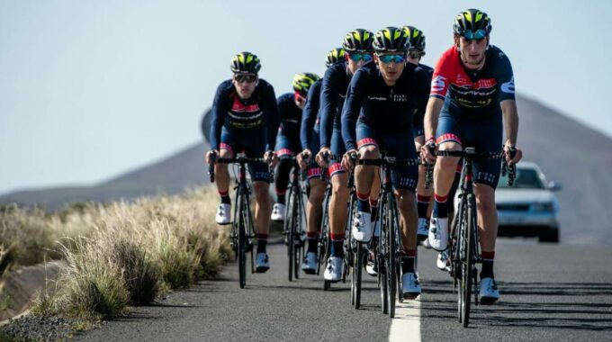 Vietare l’allenamento ciclistico su strade urbane